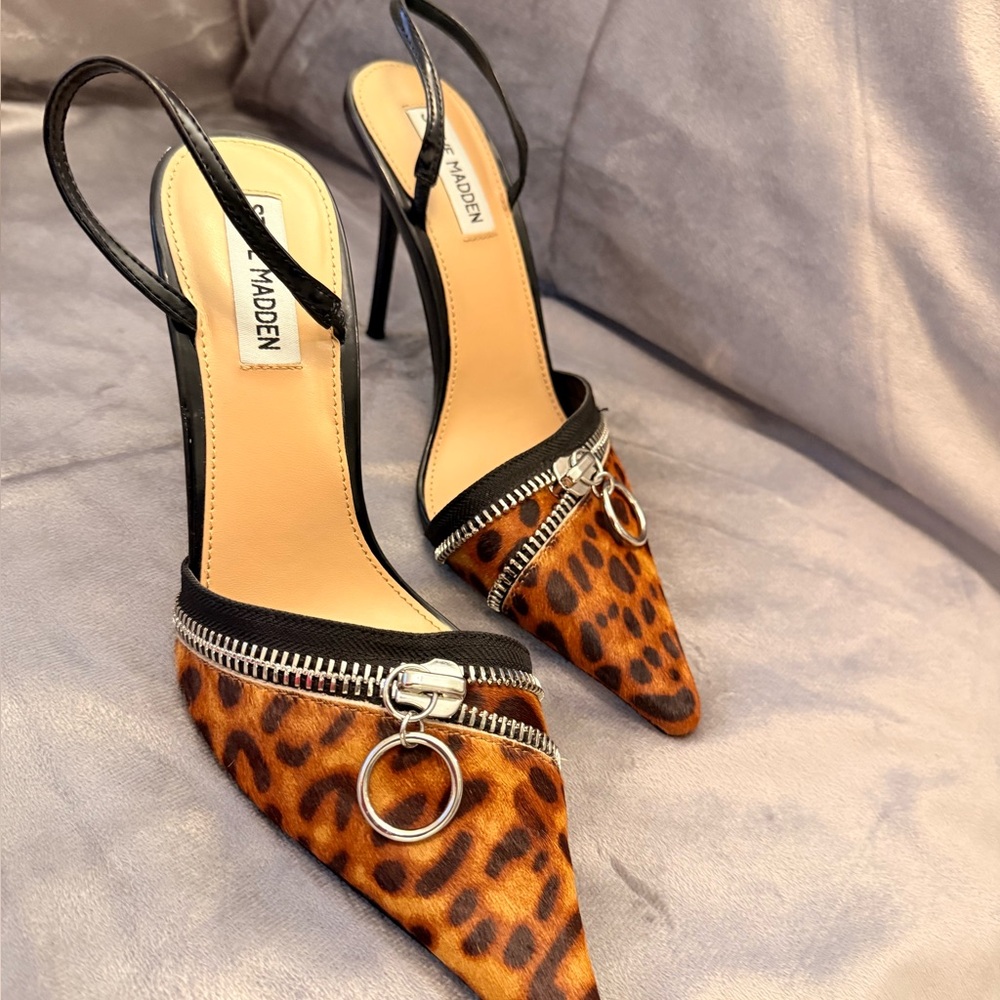 🐆 Steve Madden Dipper Leopard Calf Hair Zipper Pumps